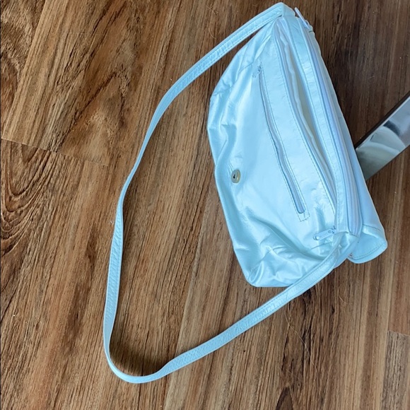 Vintage Dove white purse with 5 zip compartments - Picture 10 of 16